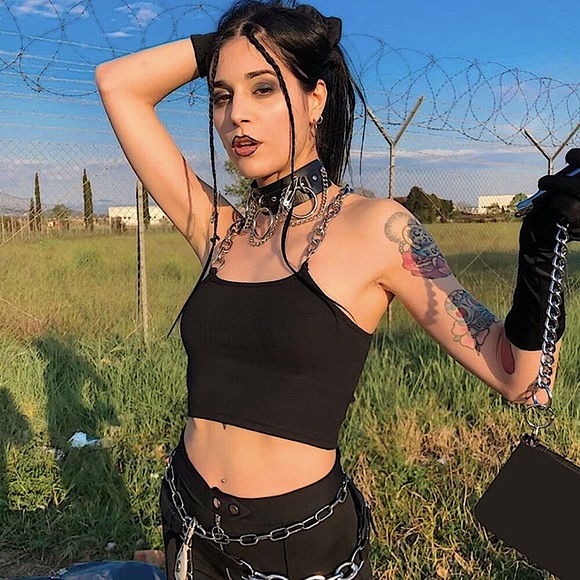 Black chain strap crop top ⛓ - Picture 12 of 12